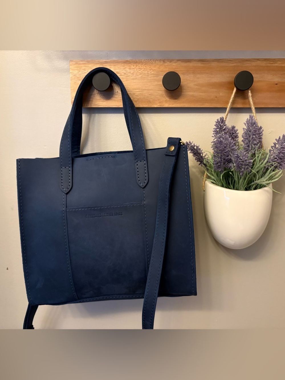 Portland Leather Classic Lola with crossbody strap